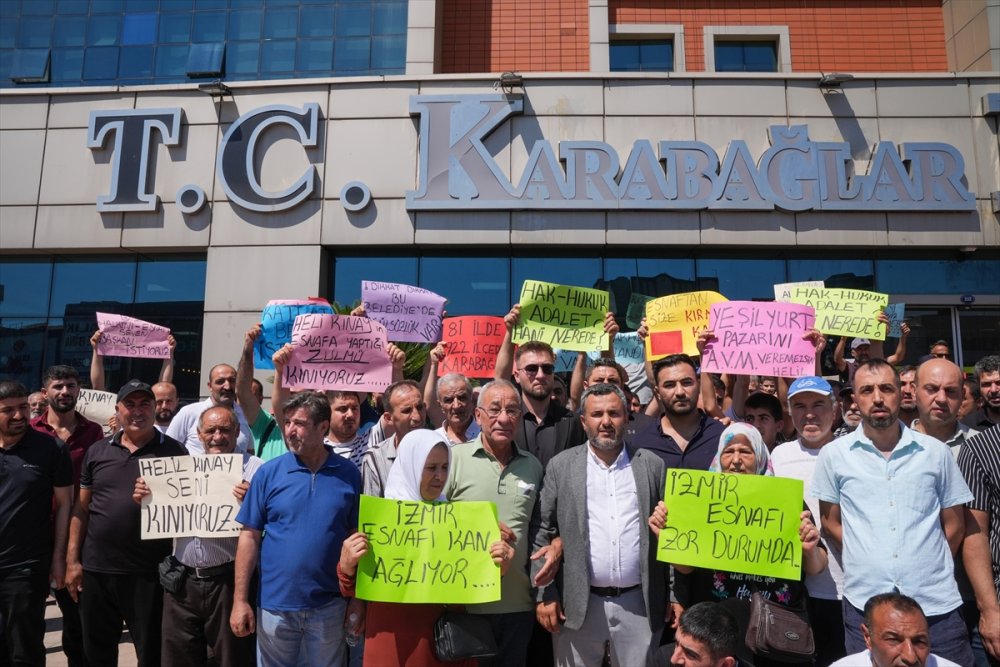 İzmir'de pazarcılardan Karabağlar Belediyesine katı atık ücreti tepkisi