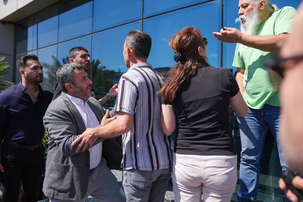 İzmir'de pazarcılardan Karabağlar Belediyesine katı atık ücreti tepkisi