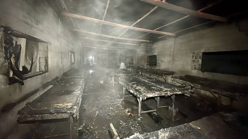 Dilıvasında mermerit tezgah atölyesinde çıkan yangın söndürüldü