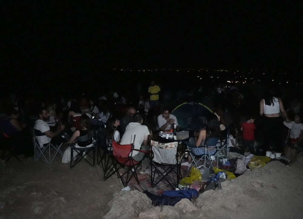 Tarihi Zerzevan Kalesi'nde Perseid meteor yağmuru ve Samanyolu Galaksisi izlendi