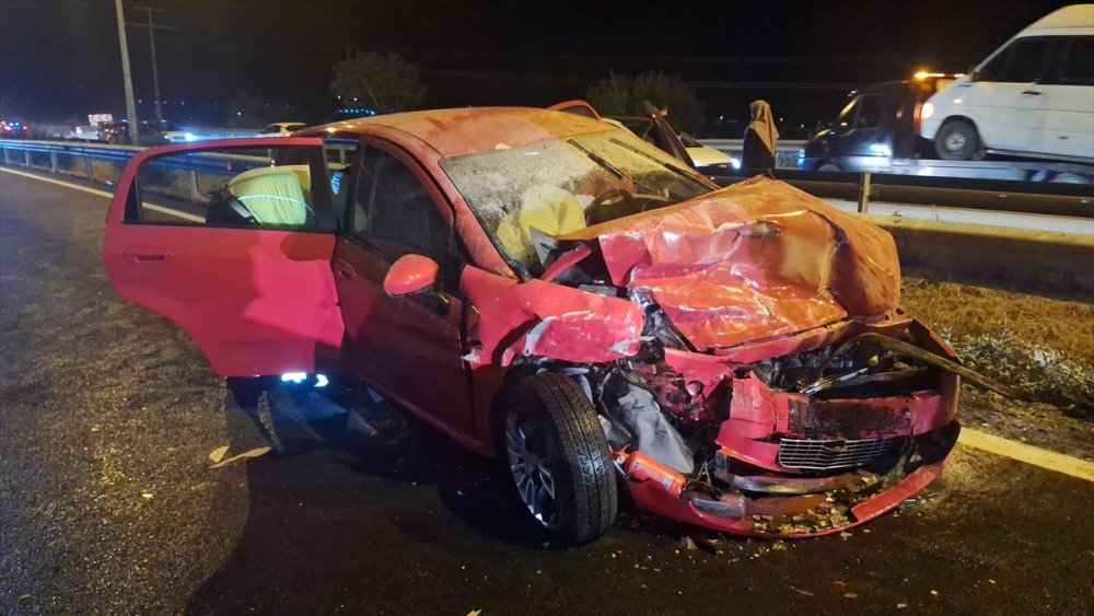 Samsun'da iki otomobilin çarpıştığı kazada 1’i ağır 8 kişi yaralandı