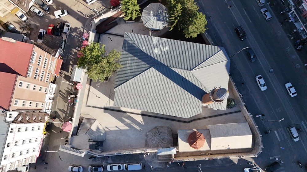 Sivas'taki Meydan Camisi restorasyonun ardından yeniden ibadete açılıyor