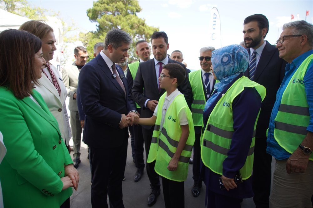AK Parti Genel Başkan Yardımcısı Sırakaya, Kapıkule'de gurbetçileri uğurladı: