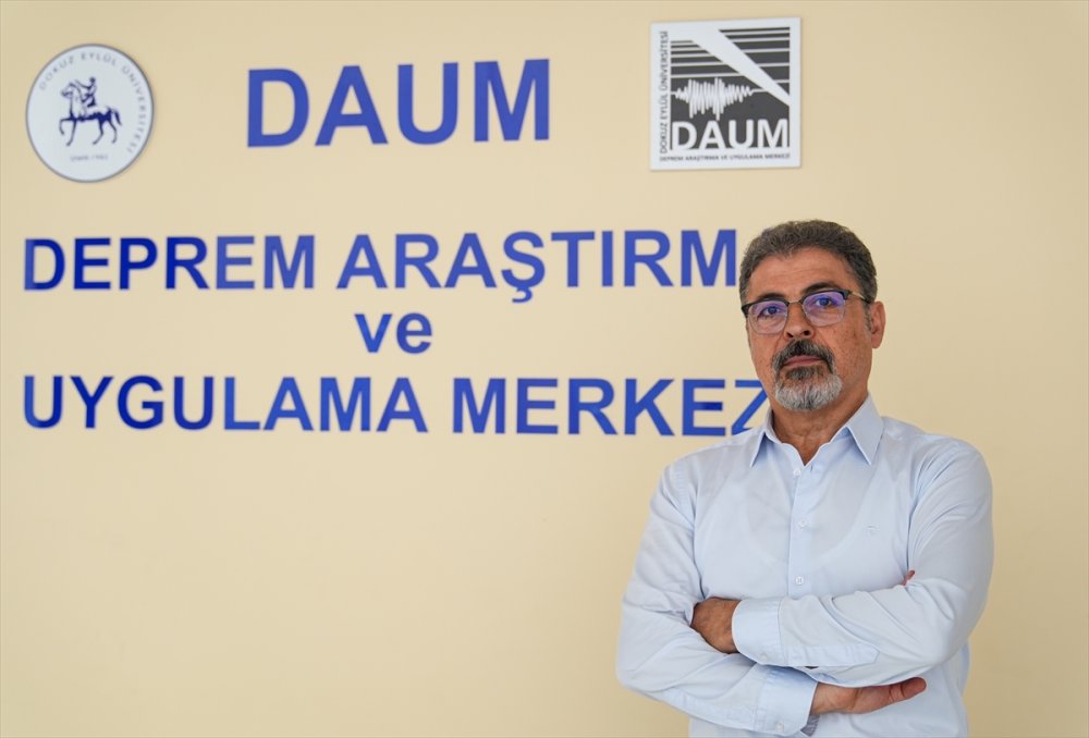 4 bine yakın artçı sarsıntı gerçekleşti