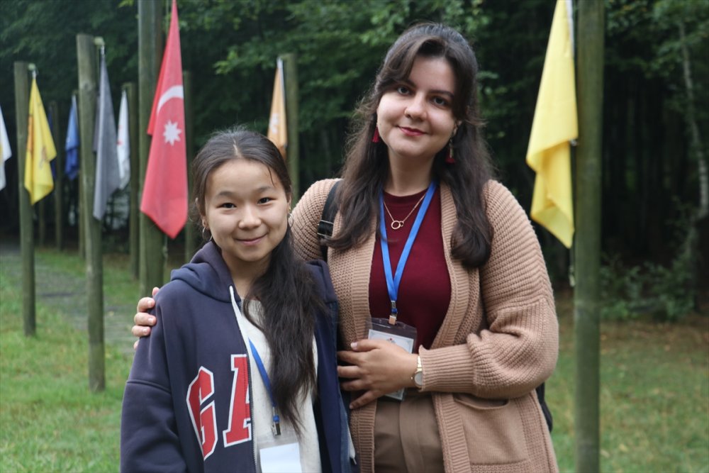Türk ve uluslararası öğrenciler kamp ortamında okuma ve kültür deneyimi kazandı