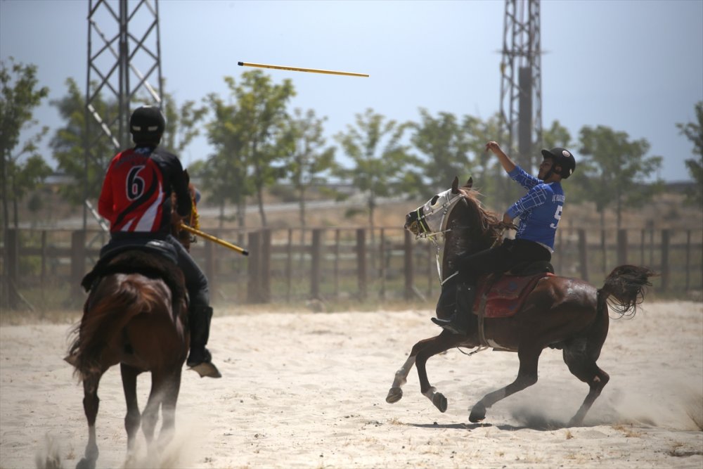 Ata sporu cirit Malazgirt Zaferi kutlamalarıda yerini aldı