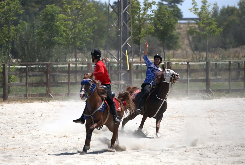 Ata sporu cirit Malazgirt Zaferi kutlamalarıda yerini aldı