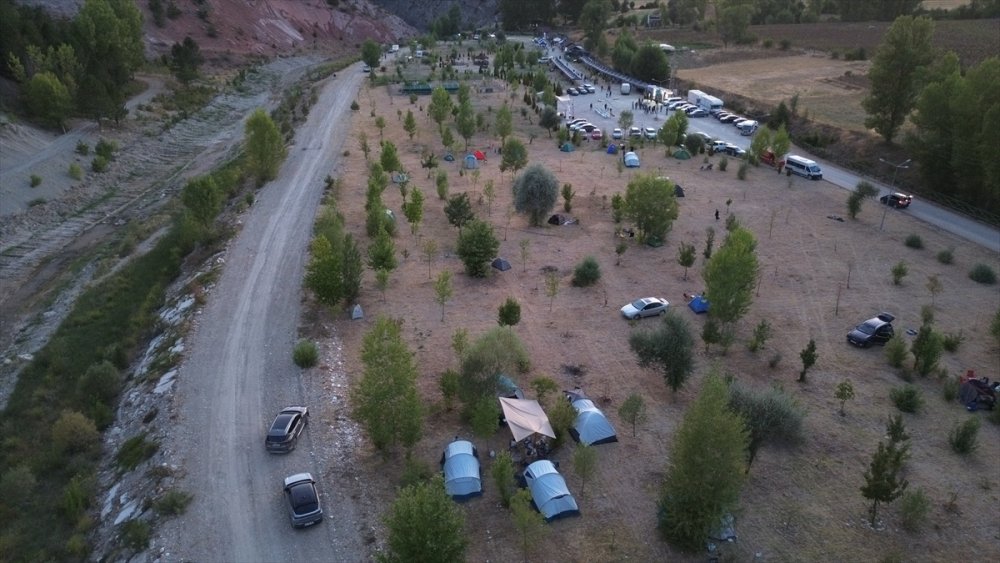 Bilecik'te bilim insanları ve gökyüzü tutkunları "karanlık gökyüzü gözlem" etkinliğinde buluştu