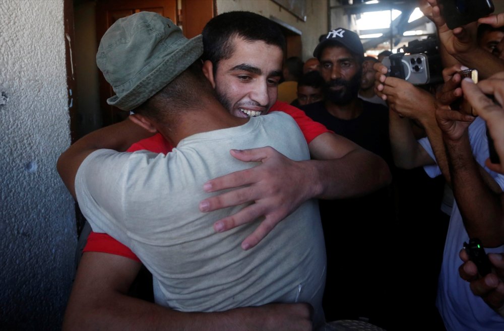 İsrail'in Gazze'de alıkoyduğu 9 Filistinli serbest bırakıldı