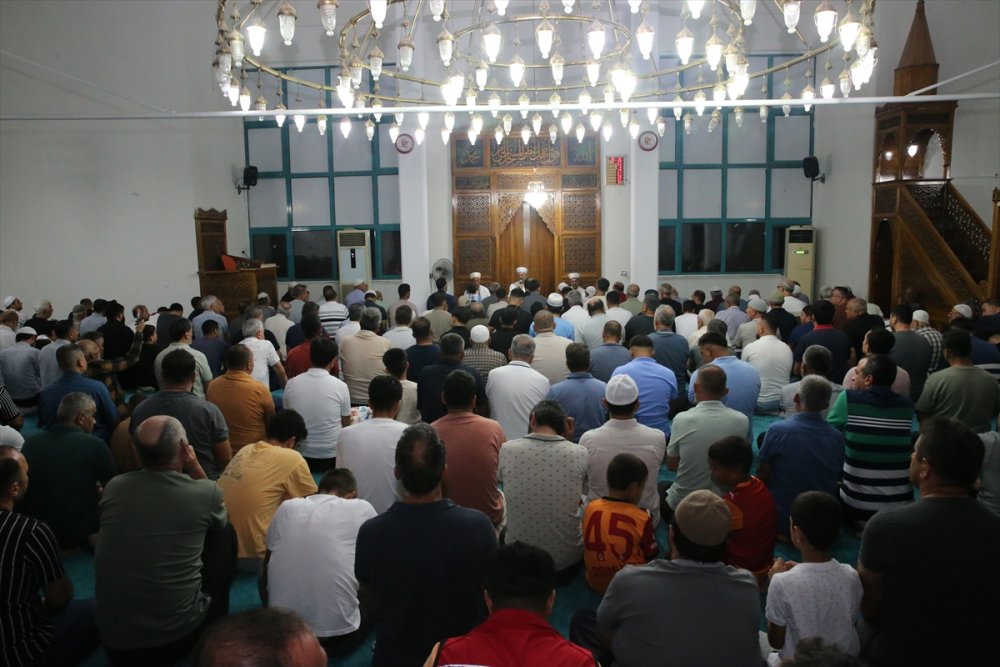 Adana, Mersin, Hatay ve Osmaniye'de Mevlit Kandili coşkuyla idrak edildi