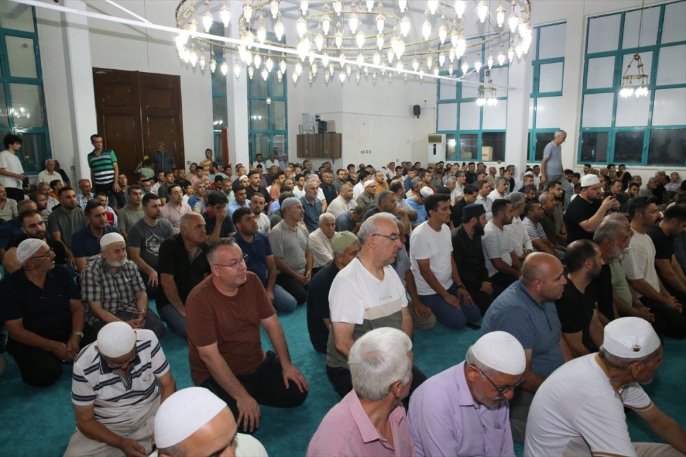 Adana, Mersin, Hatay ve Osmaniye'de Mevlit Kandili coşkuyla idrak edildi