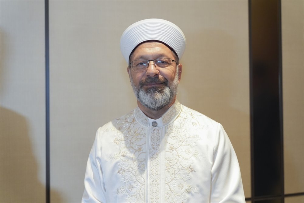 Diyanet İşleri Başkanı Prof. Dr. Ali Erbaş Suudi Arabistan Hac ve Umre Bakanı Rabia'yla ortak basın toplantısında konuştu: