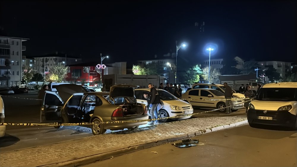 Sivas'ta park otomobilde yaşanan patlamada 3 çocuktan 1'i öldü, 2'si yaralandı