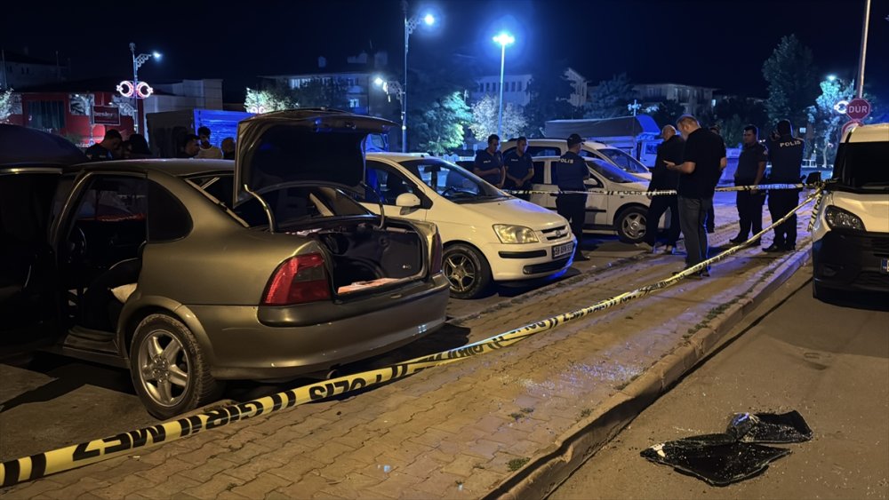 Sivas'ta park otomobilde yaşanan patlamada 3 çocuktan 1'i öldü, 2'si yaralandı