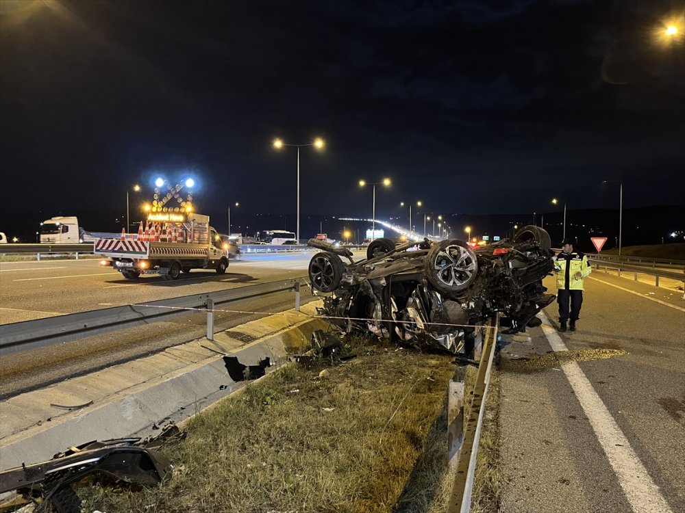 Kuzey Marmara Otoyolu'nda feci kaza.  2 kişi öldü, 5 kişi yaralandı
