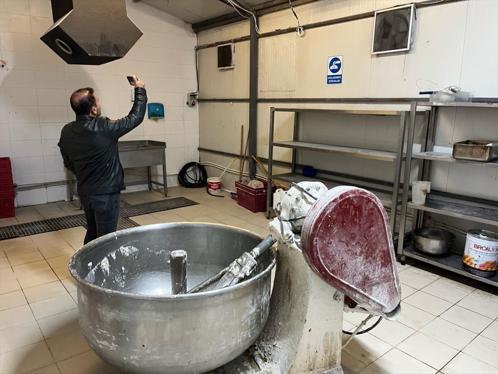 Denizli'de belediyenin ekmek fabrikasında fare gezdiği iddiasıyla denetim gerçekleştirildi