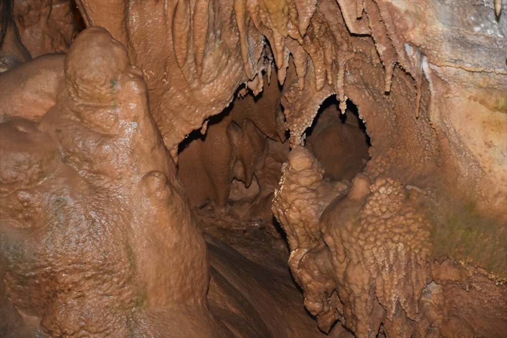 Gümüşhane Torul’daki Karaca Mağarası'nda ziyaretçi sayısı 110 bini geçti