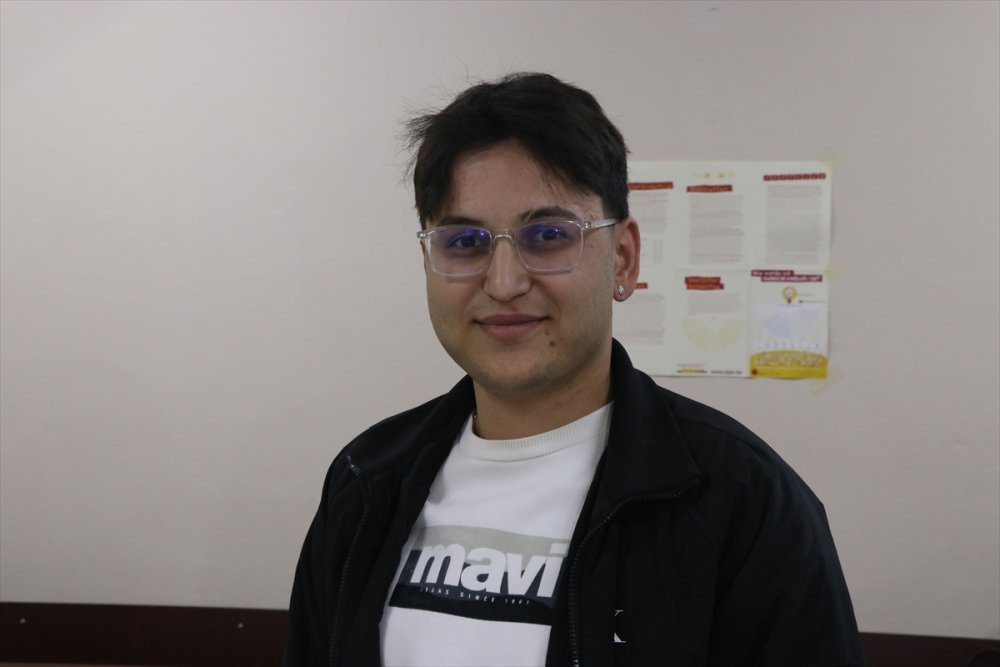 Azmi umut aşılıyor herkese örnek oluyor