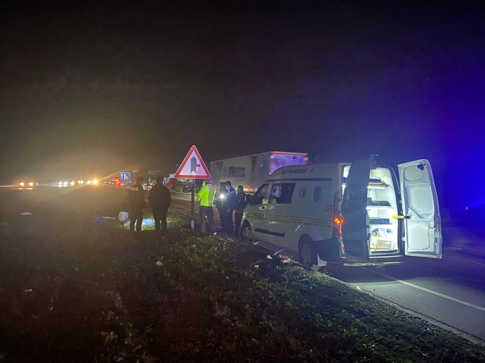 Antalya Serik’te otomobilin çarptığı yaya hayatını kaybetti