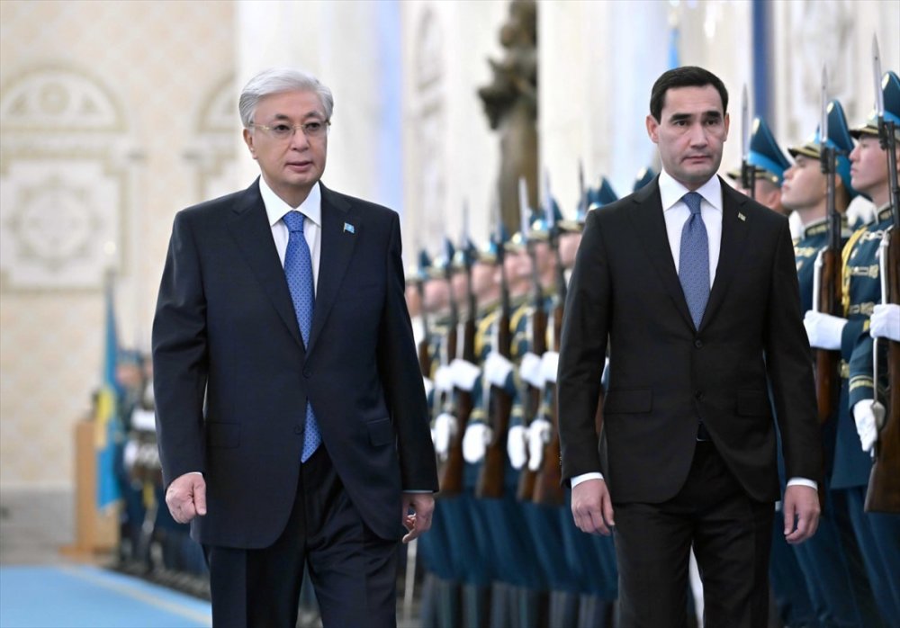 Kazakistan ve Türkmenistan, Afganistan üzerinden demir yolu hattı inşa edilmesini görüşüyor