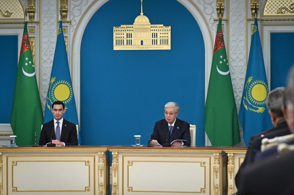 Kazakistan ve Türkmenistan, Afganistan üzerinden demir yolu hattı inşa edilmesini görüşüyor