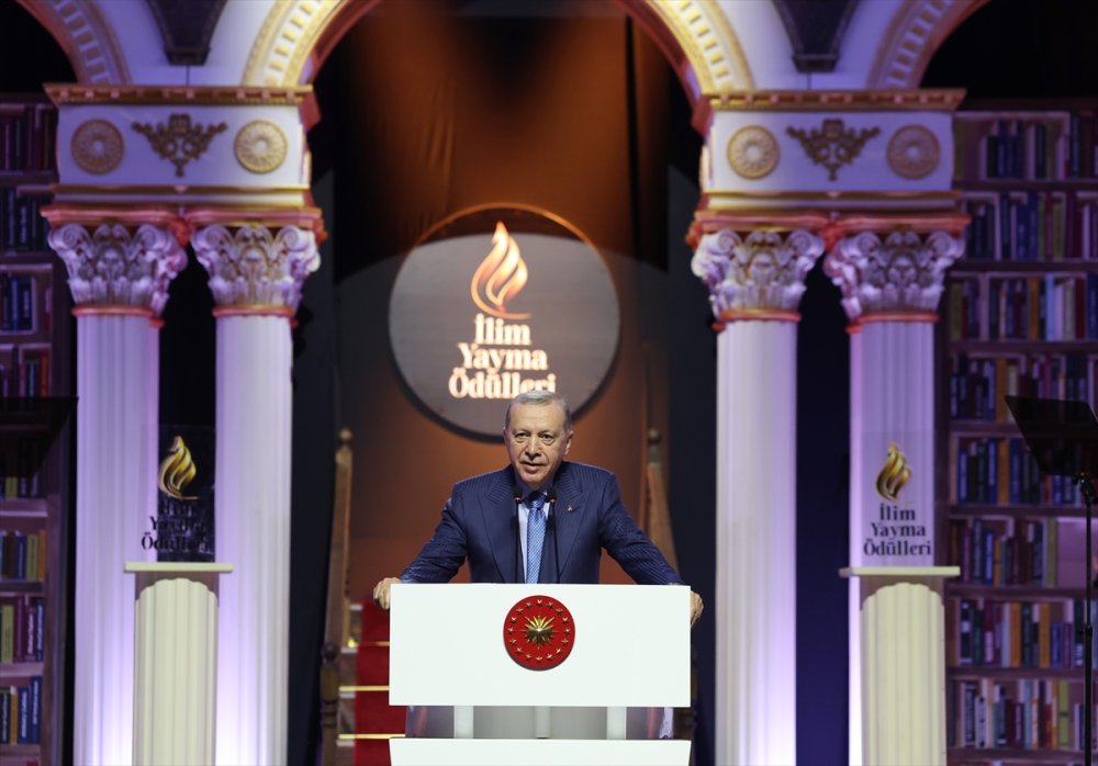 Cumhurbaşkanı Erdoğan "İlim Yayma Ödülleri" töreninde konuştu: (2)