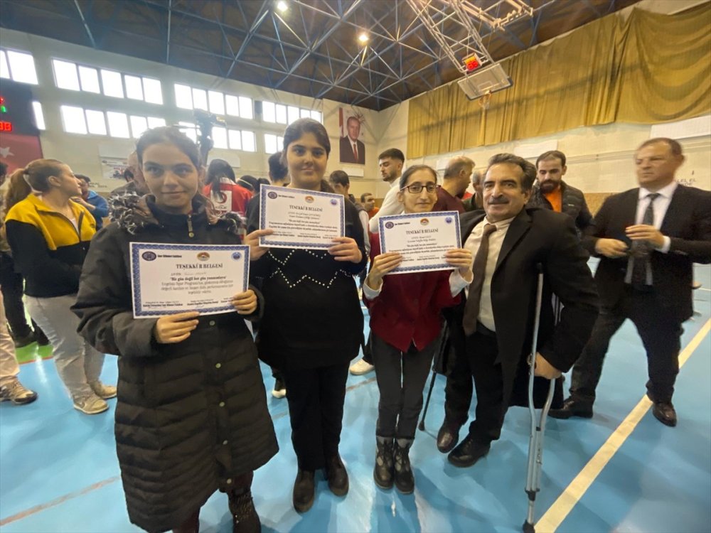 Erzurum'da engelliler için "Bir Gün Değil, Her Gün Yanınızdayız" etkinliği düzenlendi