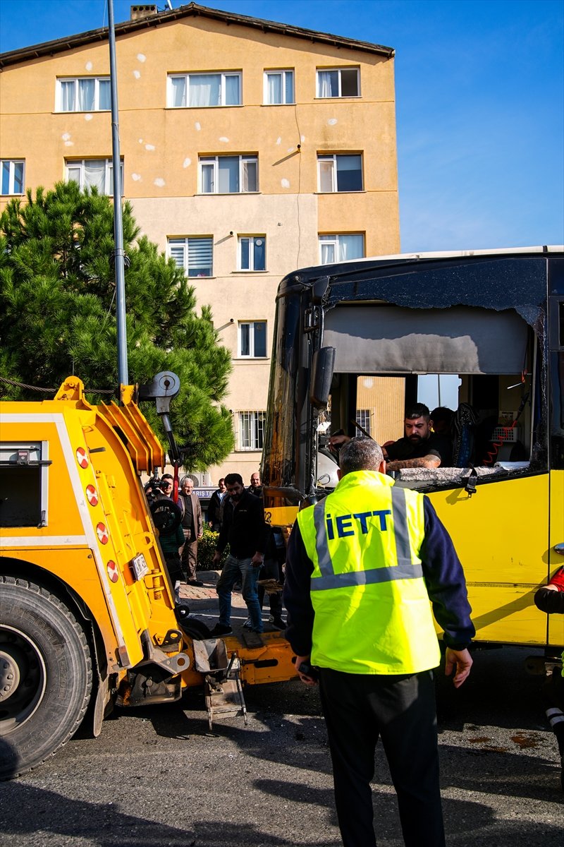 Üsküdar'da İETT otobüsünün bir iş yerine girmesi sonucu 3 kişi yaralandı