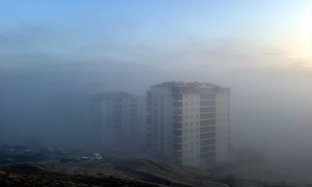 43 şehrin etkilendiği "Kilit kavşak" Kırıkkale'de sis etkili oldu