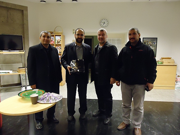 new_img_3002.jpg new_img_3002.jpg